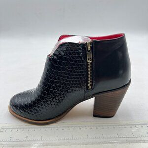 Black Womens Slip on Ankle Boots V Cutout Pointed Toe Chunky Mid Heel Booties